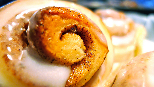 sticky yummy fill my tummy cinnamon roll